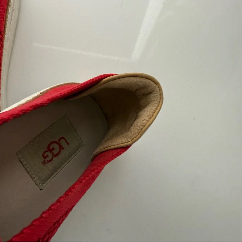 Ugg Sammy Slip On Knit Sneaker Red Casual Size 9